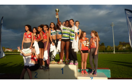 Les Minimes Filles, vainqueurs de la finale interrégionale Equip' Athlé !  